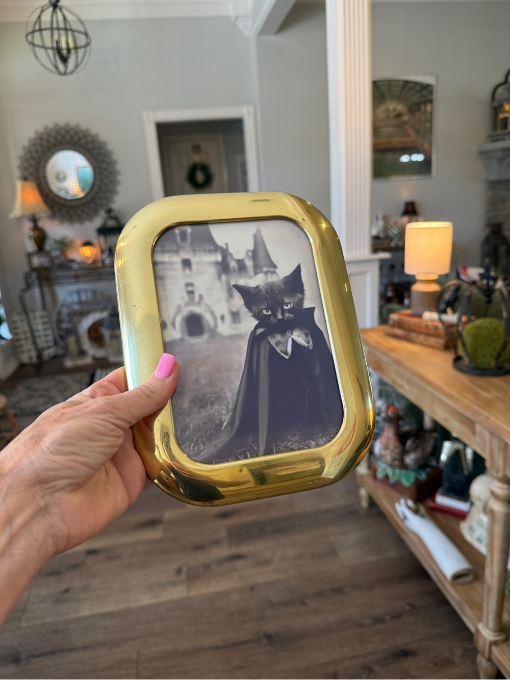 Vintage Solid Brass 5” X 7” Photo Frame with Gothic Black Cat - Picture 4 of 9